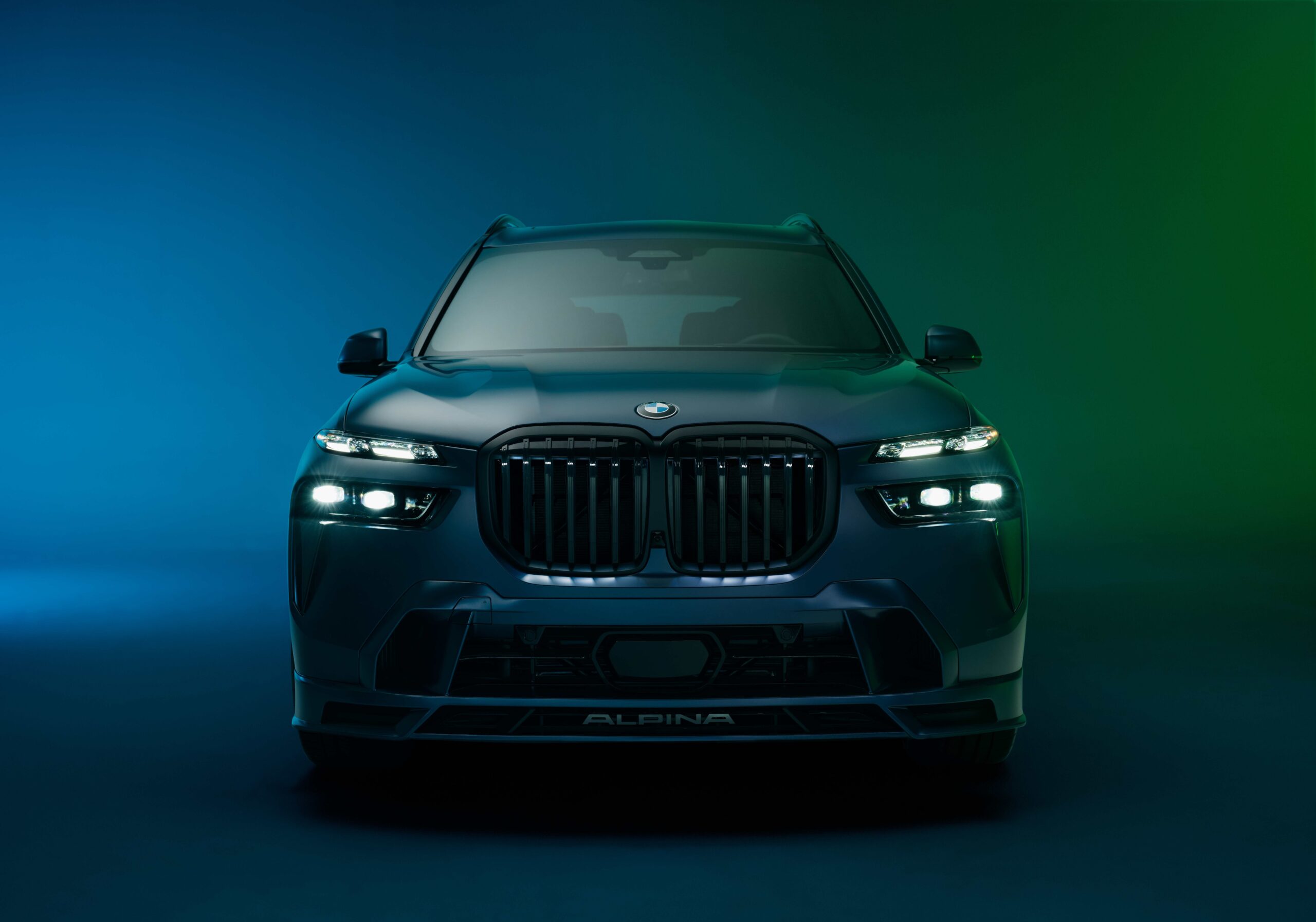 View Photos of the 2026 BMW Alpina XB7 Manufaktur Special Edition