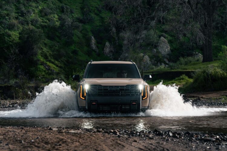 I Took the 2027 Kia Telluride X-Pro Off-Roading So You Don’t Have To