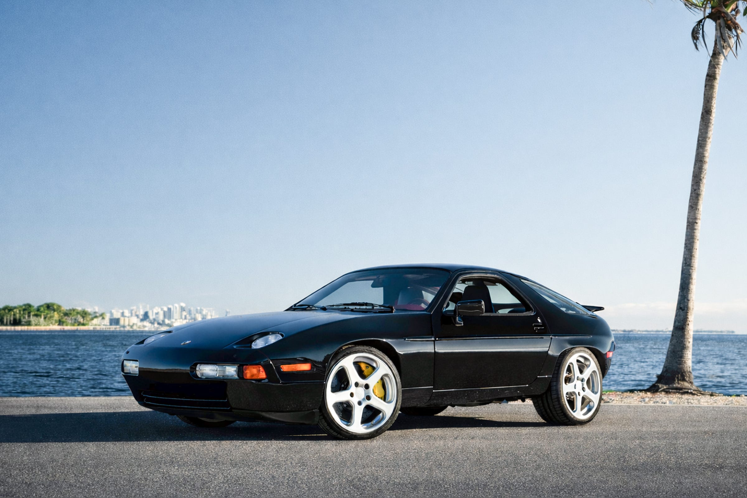 This One-of-a-Kind Ruf 928R Is Perfection and Needs a New Owner