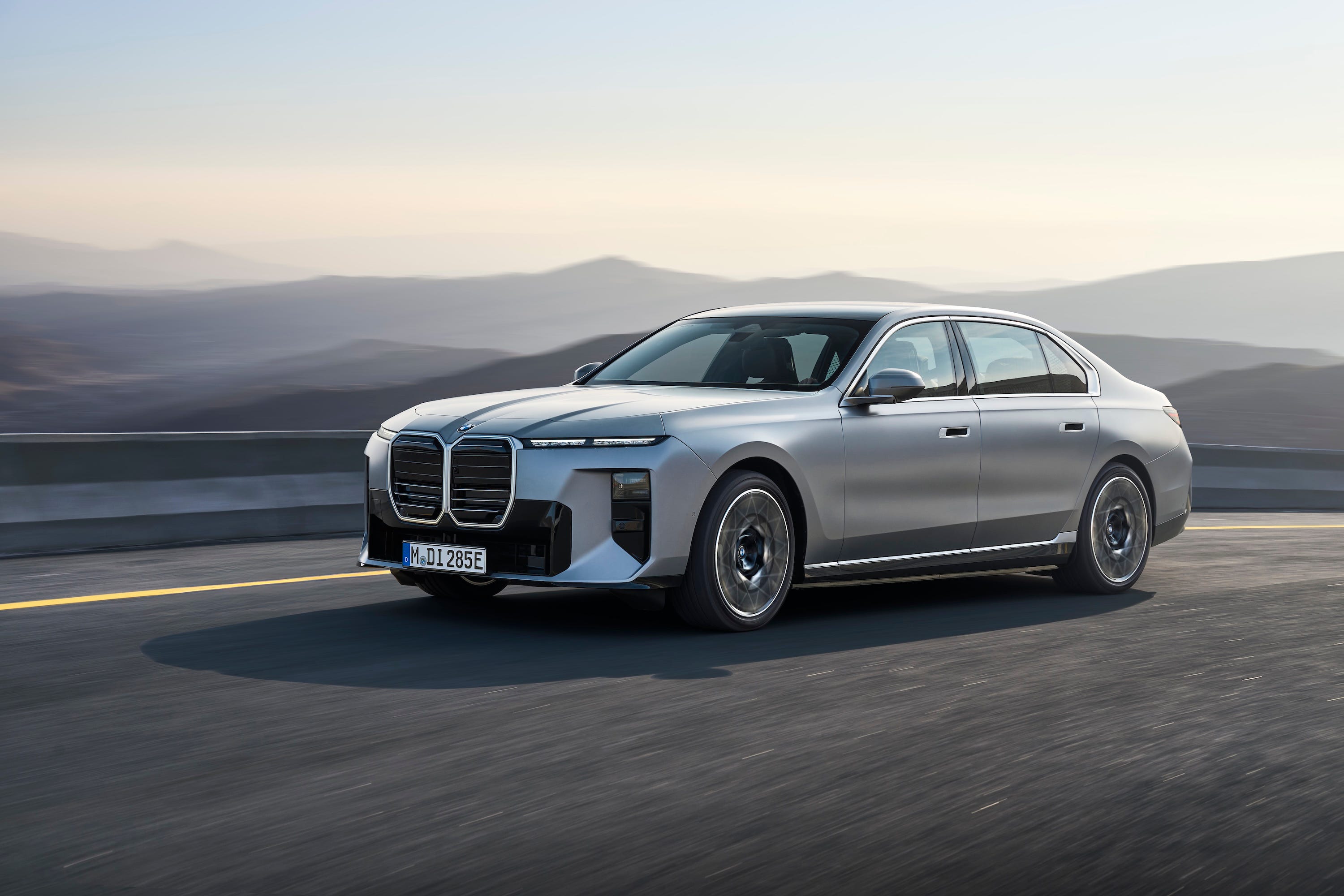 2027 BMW i7