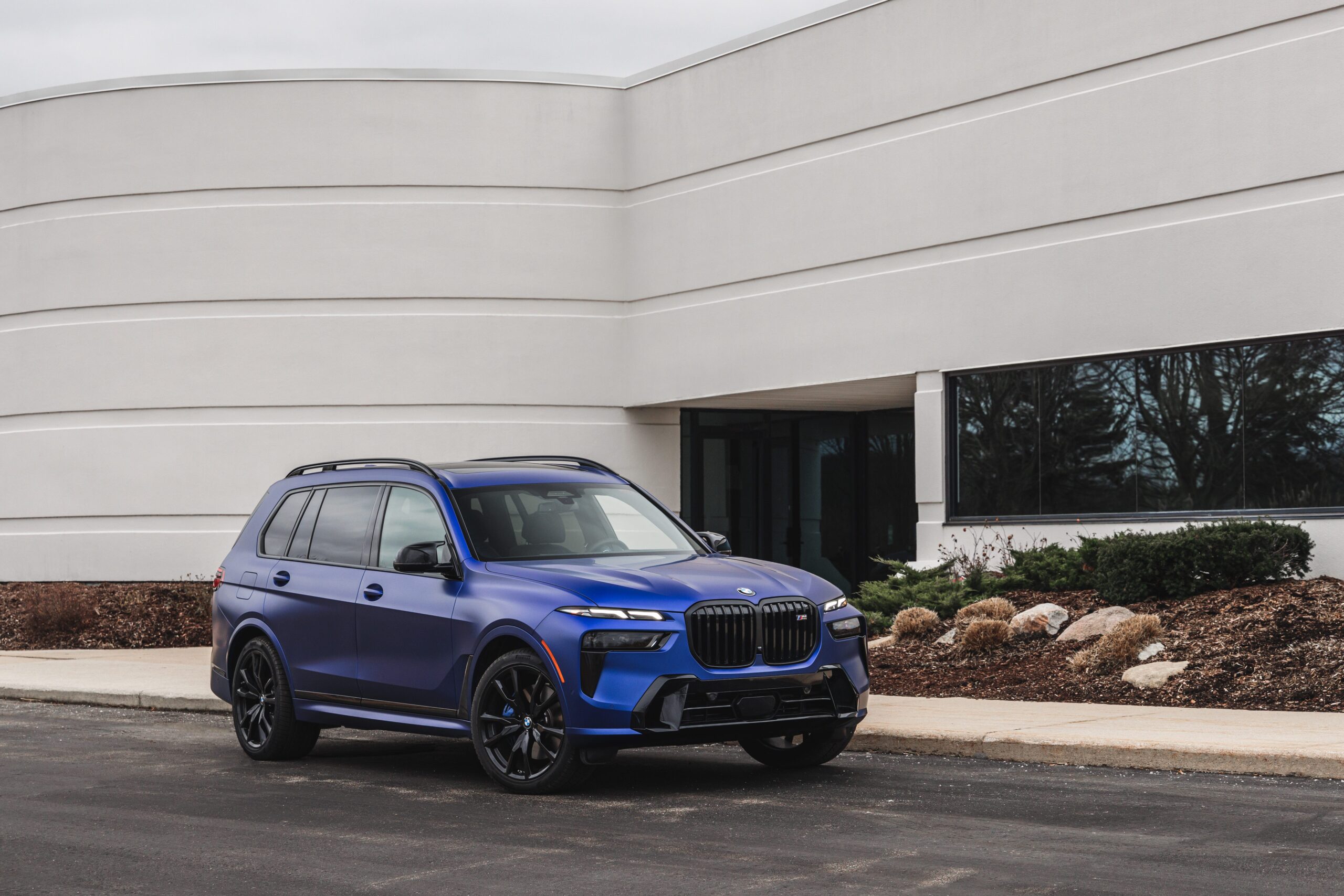 2027 BMW X7