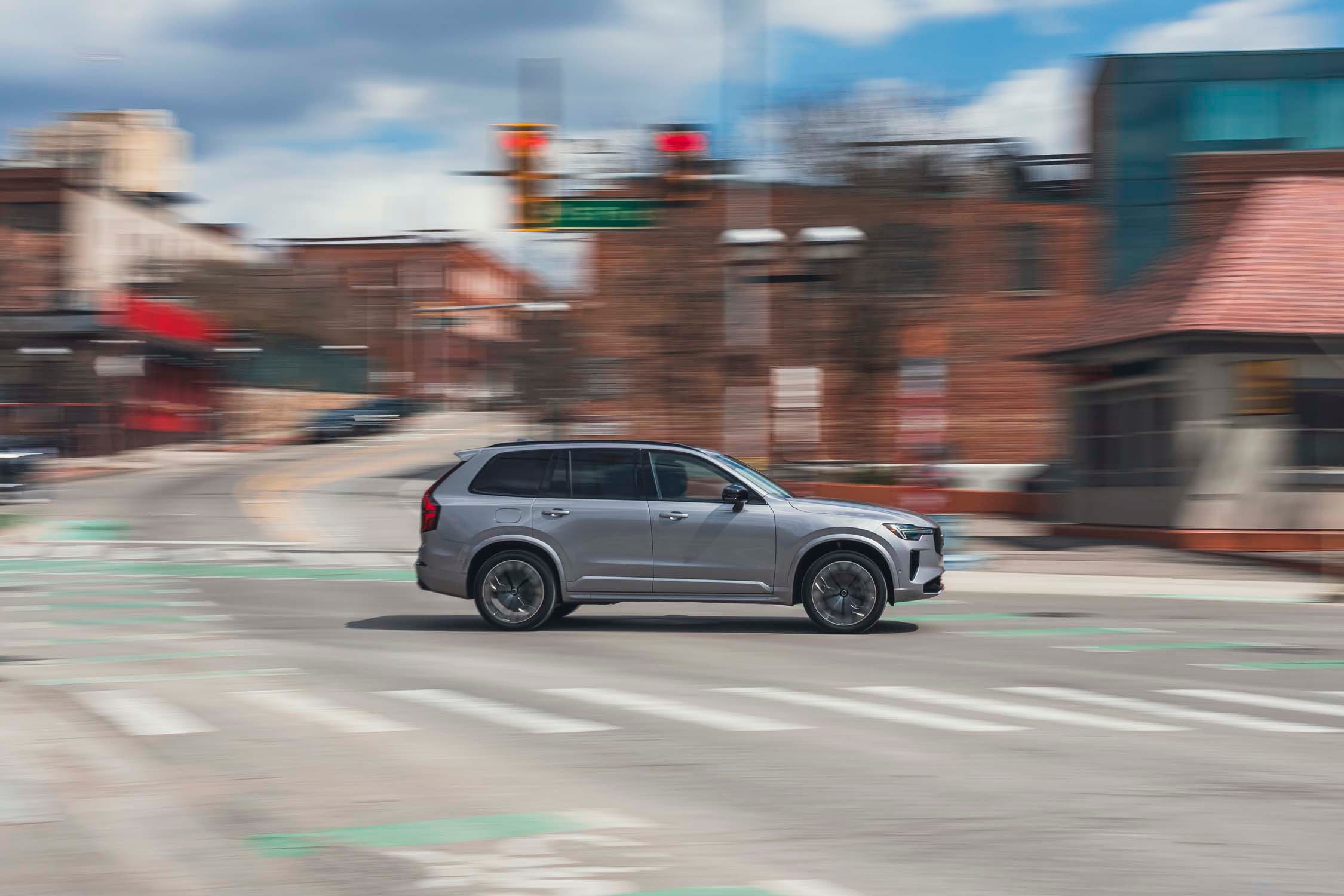 View Exterior Photos of the 2026 Volvo XC90 B6 Ultra
