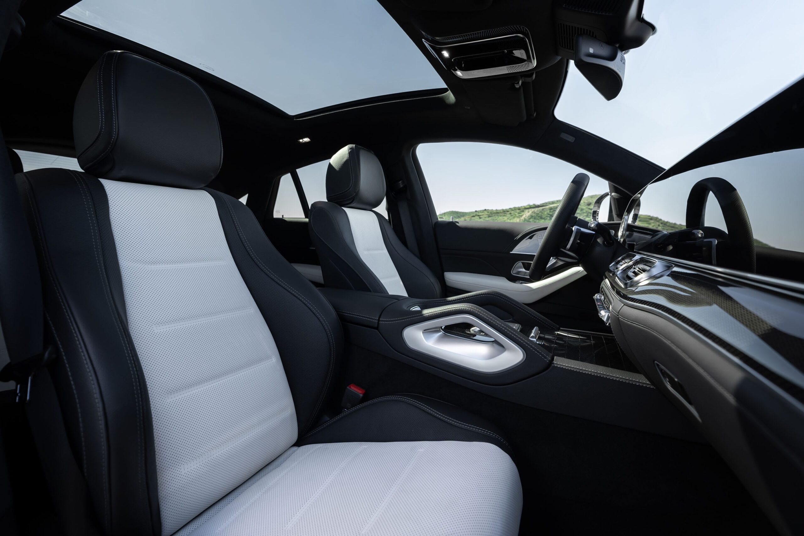 View Interior Photos of the 2027 Mercedes-Benz GLE and GLE Hybrid