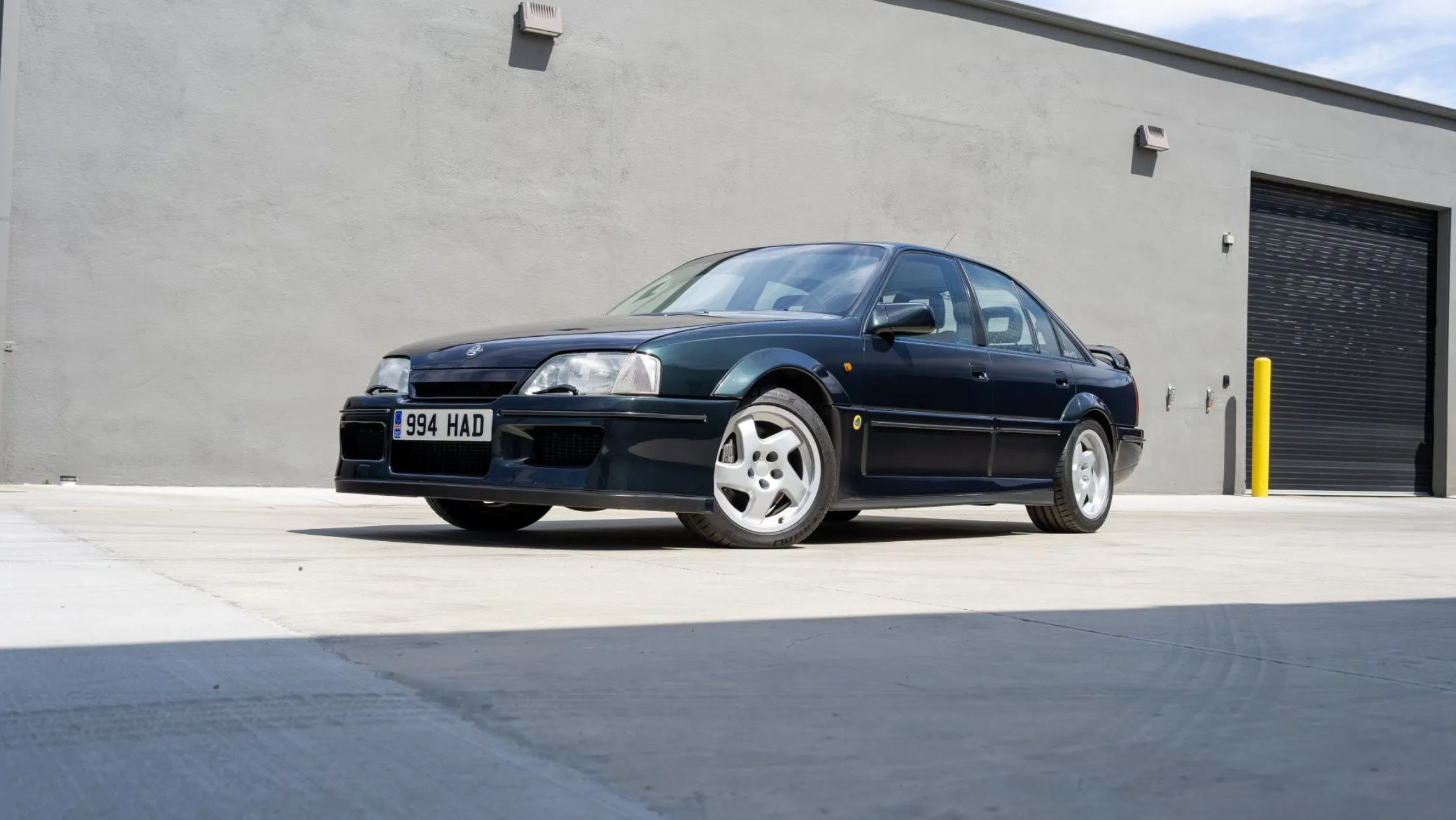 This Lotus Carlton on Bring a Trailer Would Make the Ultimate Getaway Car