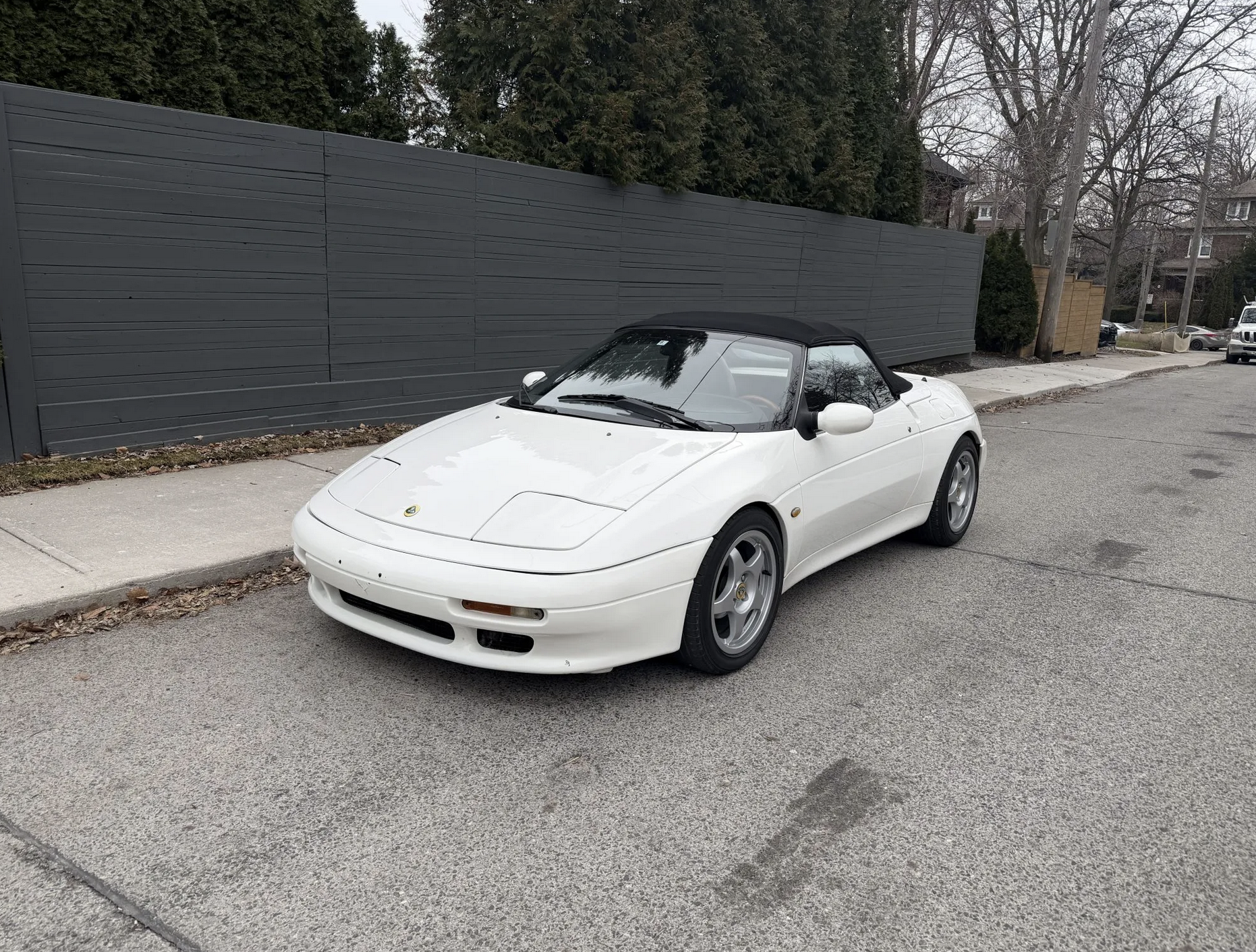 This Roadster on Bring a Trailer Will Fool Just About Everyone