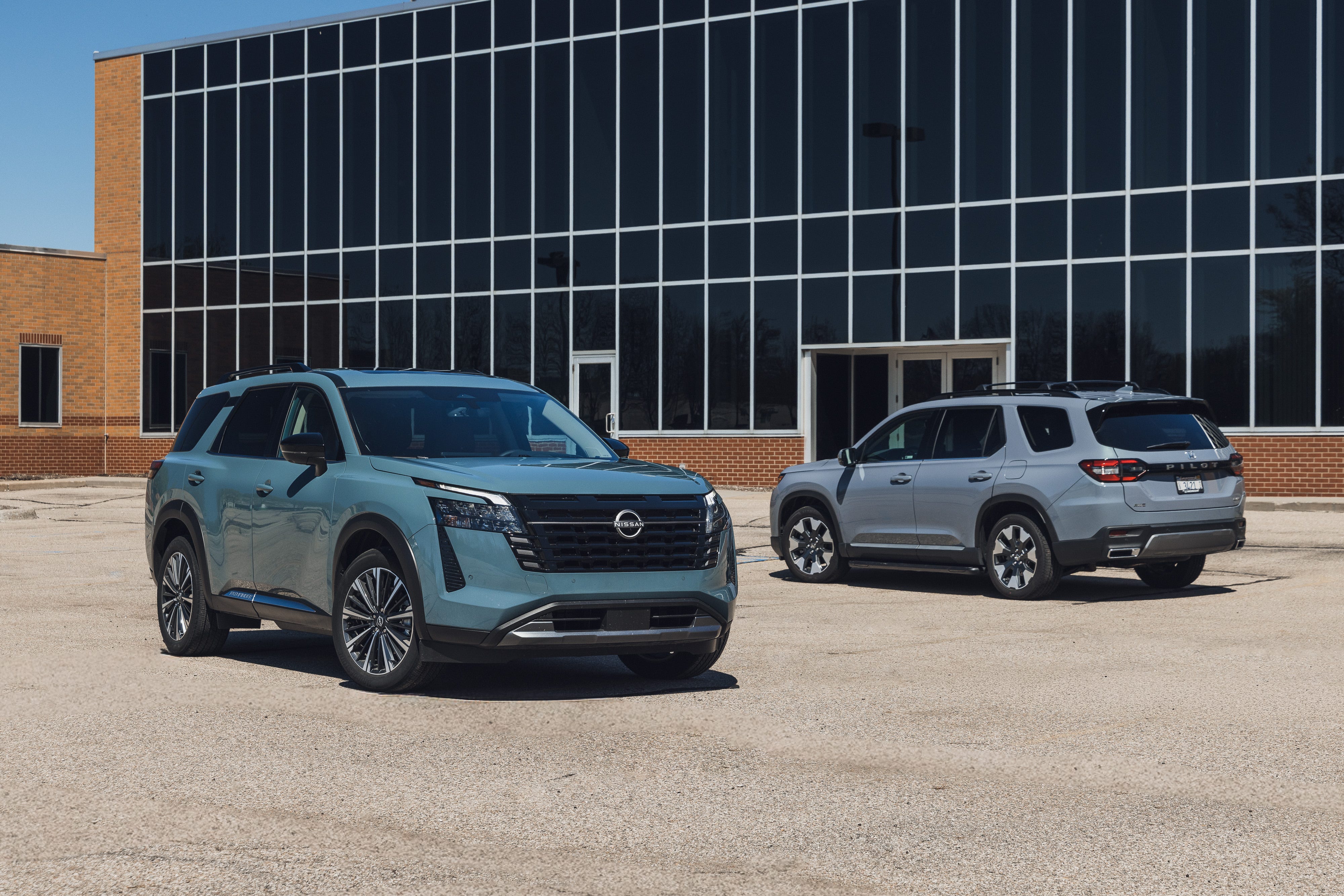 2026 Honda Pilot vs. Nissan Pathfinder Comparison Test: Two Popular Three-Row SUVs Face Off