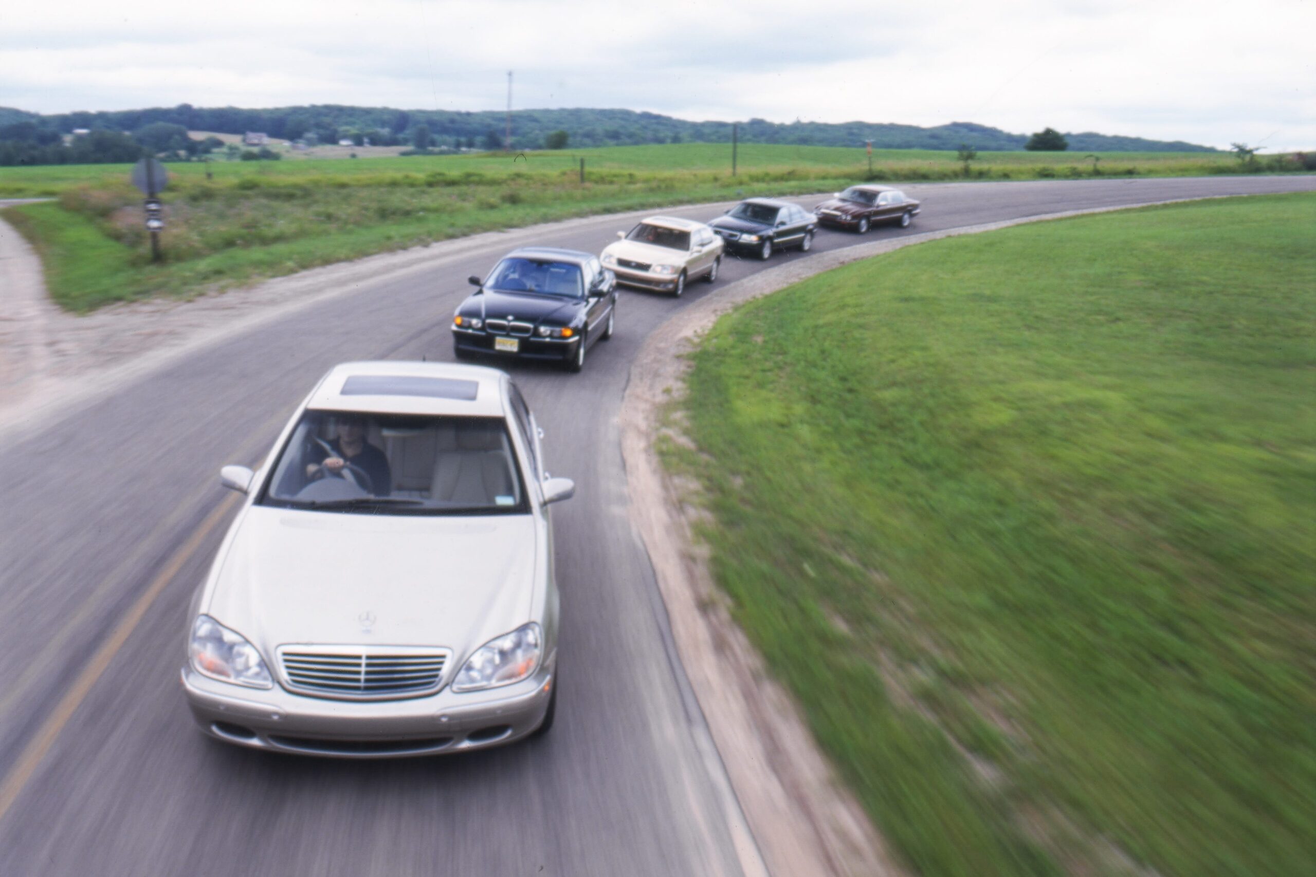 View Photos of the 2000 Large Luxury Sedan Comparison Test