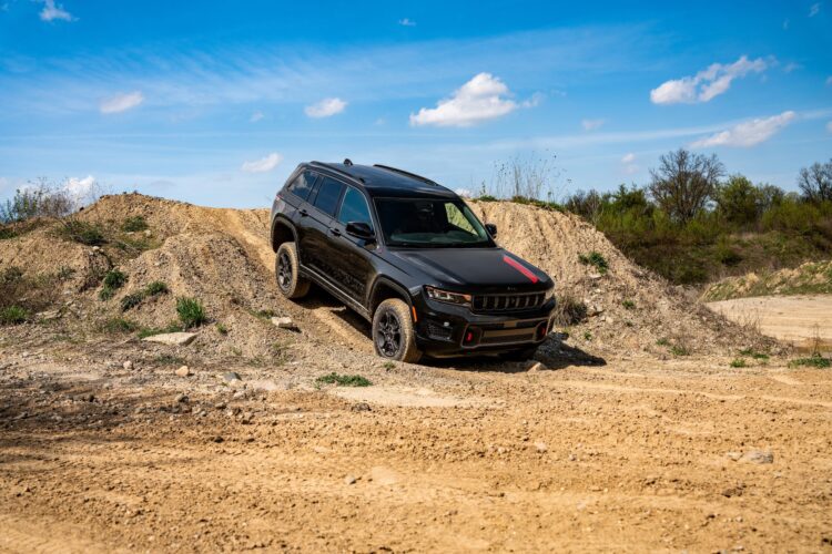 2027 Jeep Grand Cherokee Regains the Trailhawk and Overland Trims