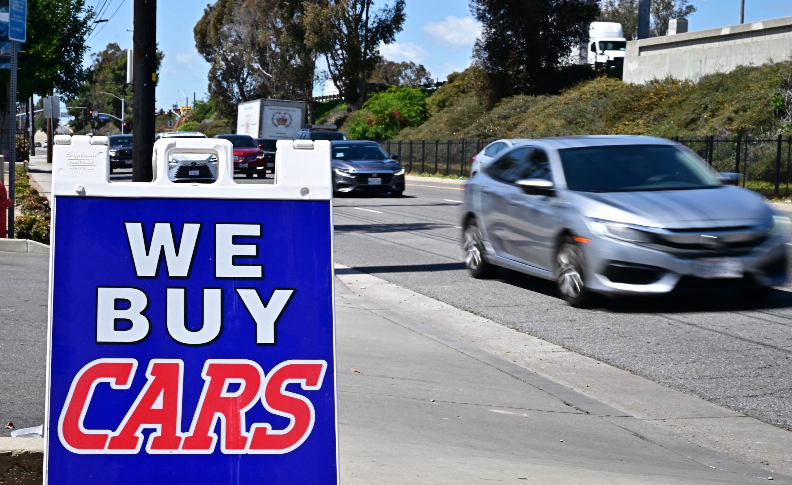 How Trading In a Car Works