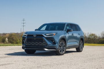 View Photos of the 2026 Toyota Grand Highlander Platinum Hybrid Max