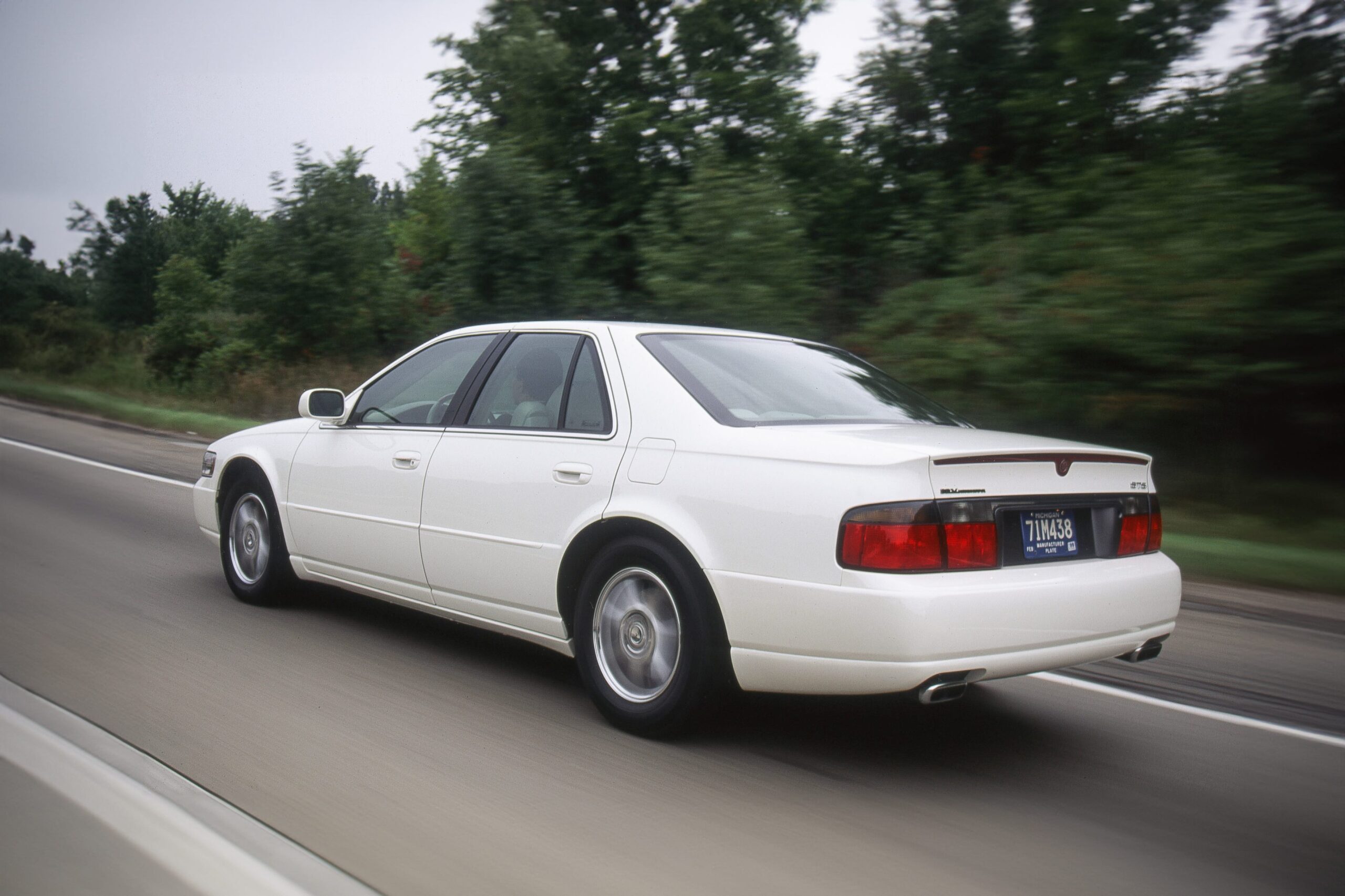 View Photos of the 1998 Cadillac Seville Touring Sedan