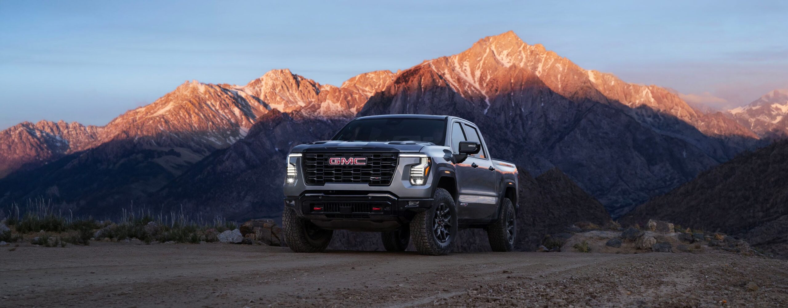 2027 GMC Sierra 1500 Gets New V-8 Power, Goes All In on Screens