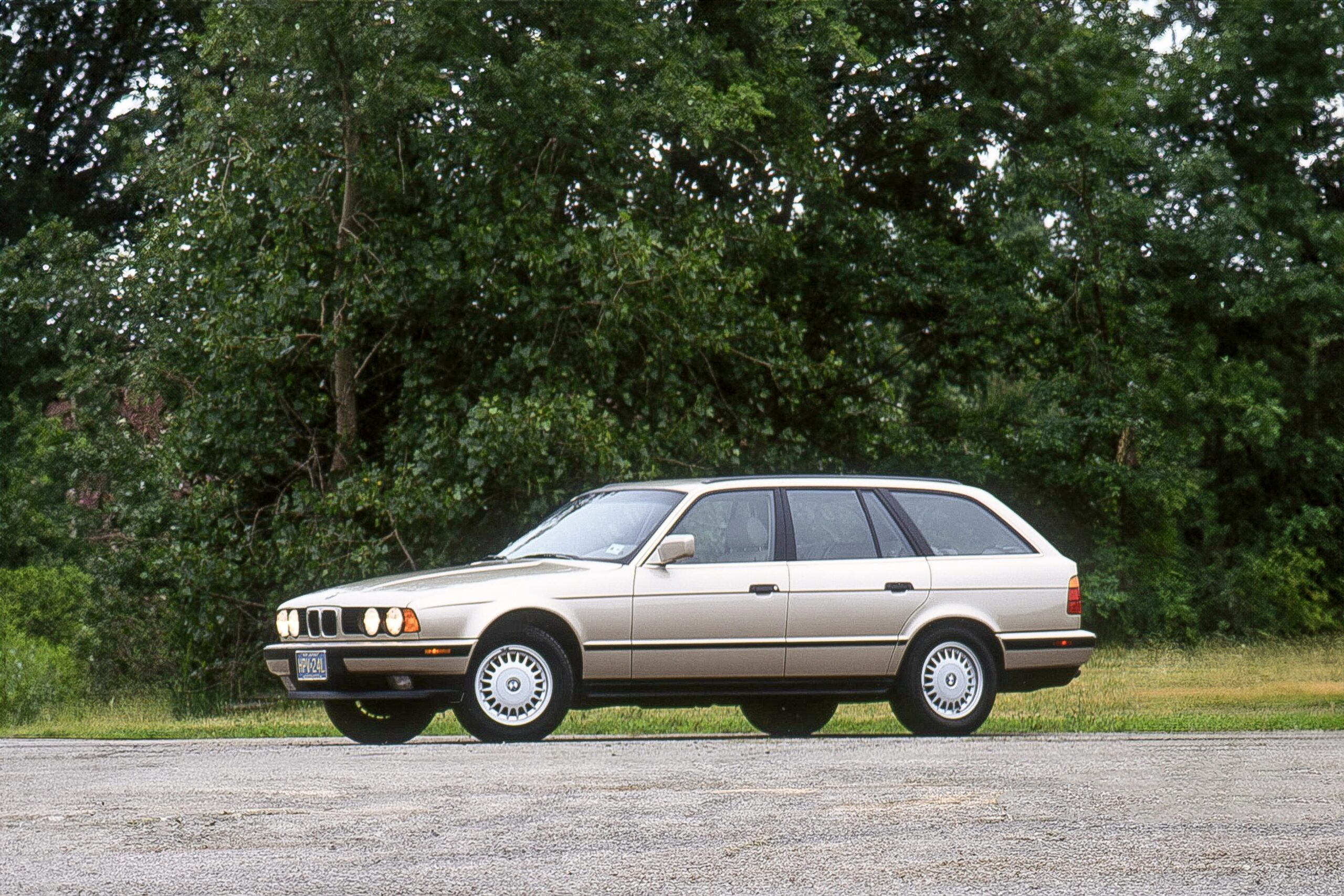 1993 BMW 525i Touring Tested: BMW’s First Wagon in America
