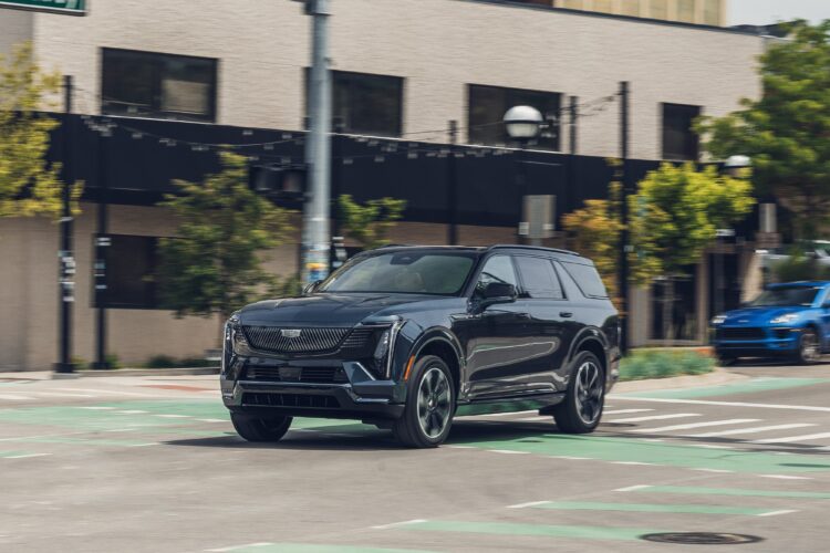 2027 Cadillac Escalade IQ / IQL