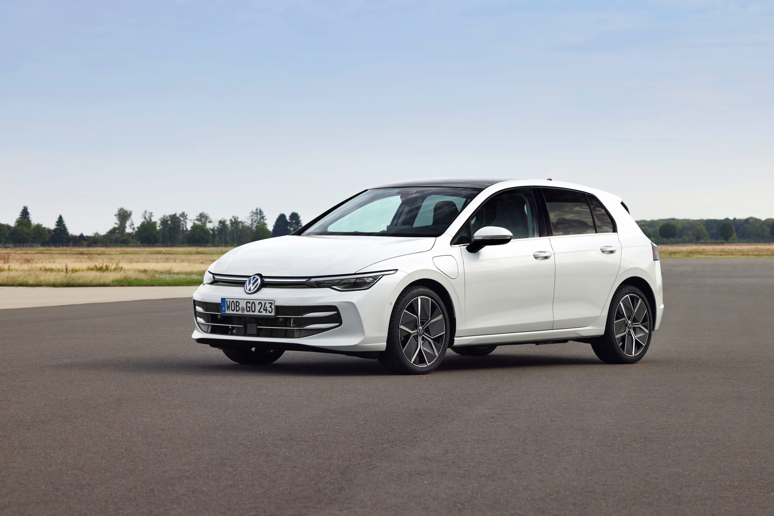 VW Could Bring the Base Golf Hatchback Back to the U.S. Soon