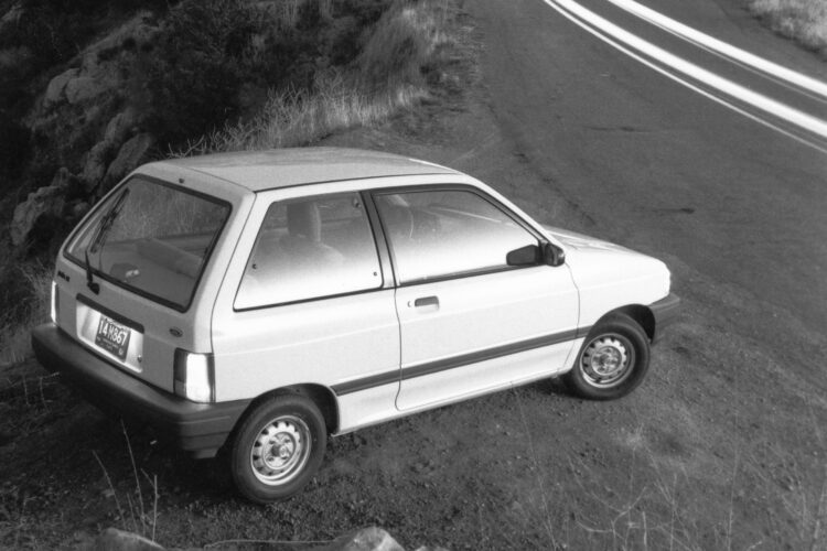 View Photos of the 1987 Ford Festiva LX