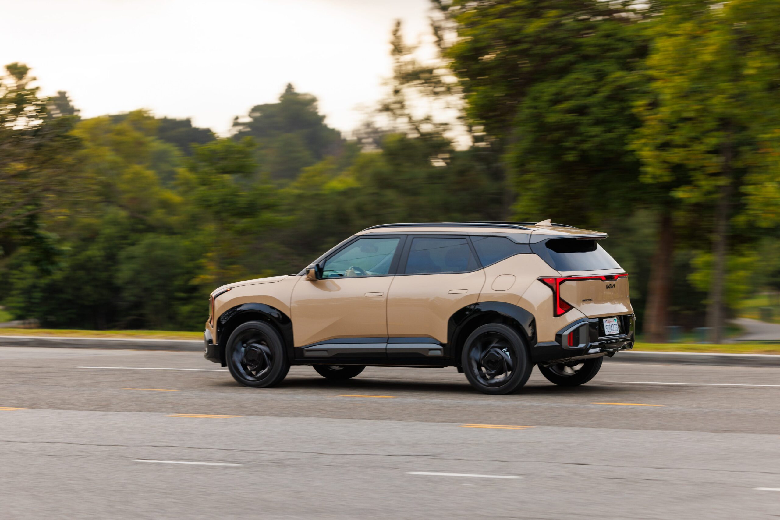 View Exterior Photos of the 2027 Kia Seltos