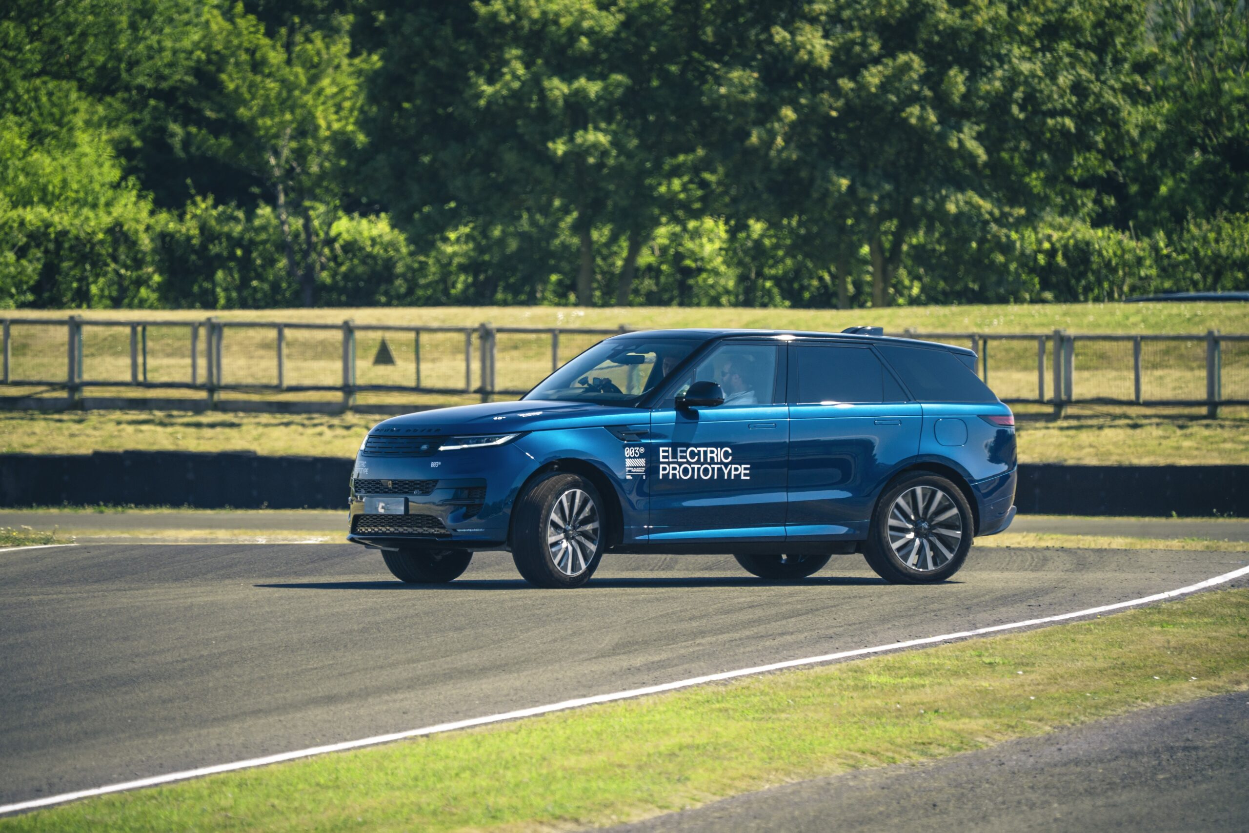 The Range Rover Sport Will Add an Electric Powertrain to its Lineup