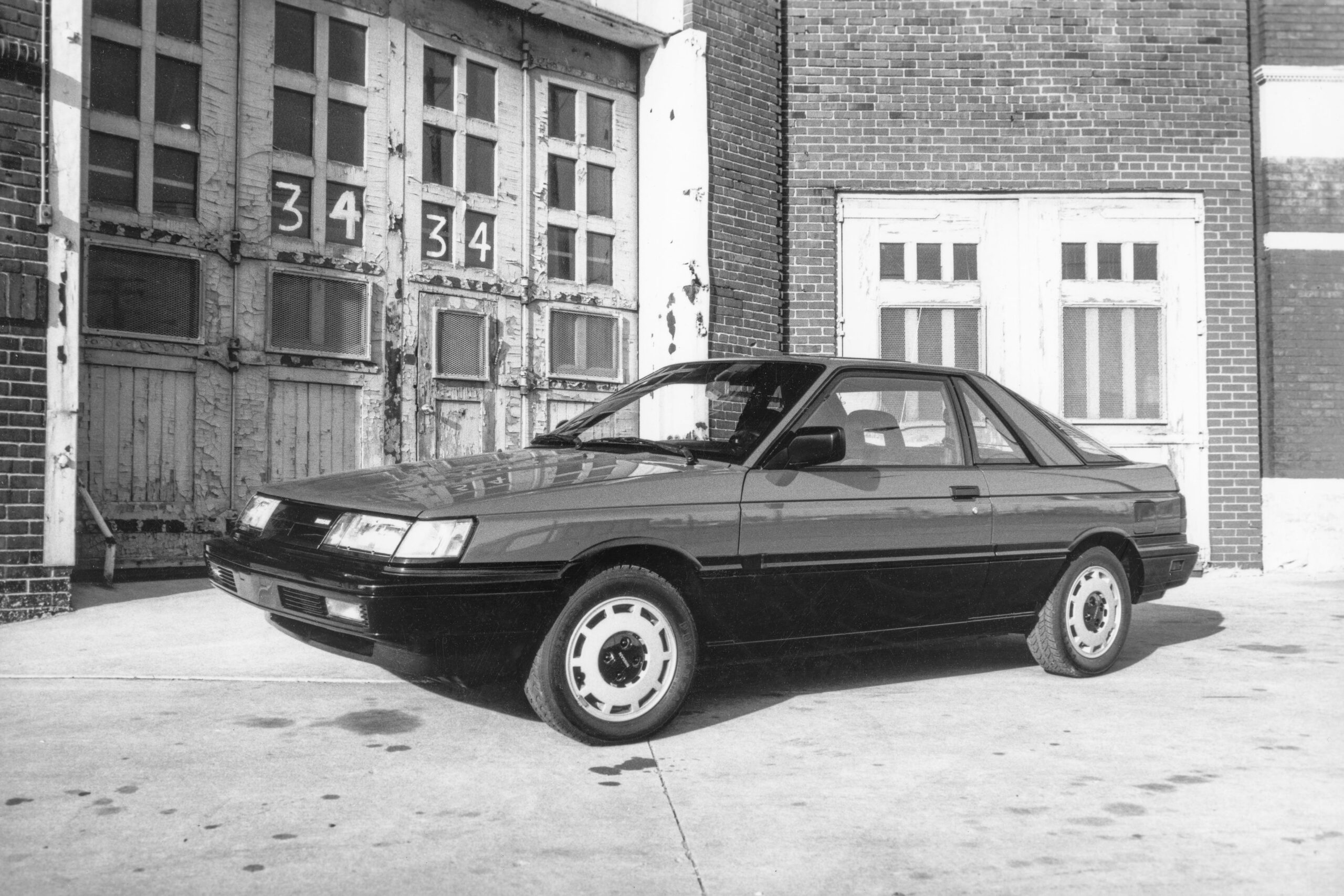 View Photos of the 1987 Nissan Sentra SE