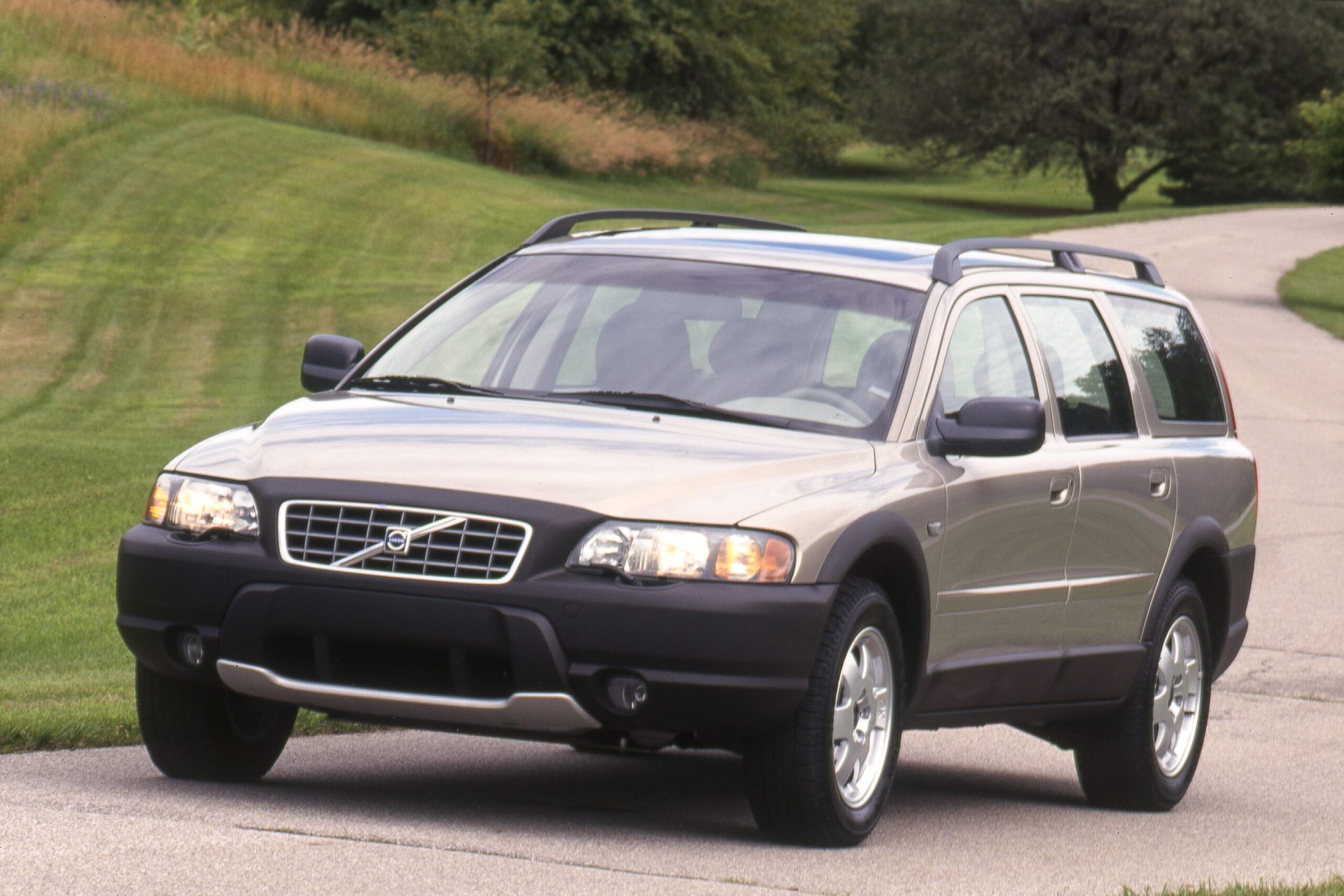2001 Volvo V70 Cross Country Test: Welcome to Flavor Country