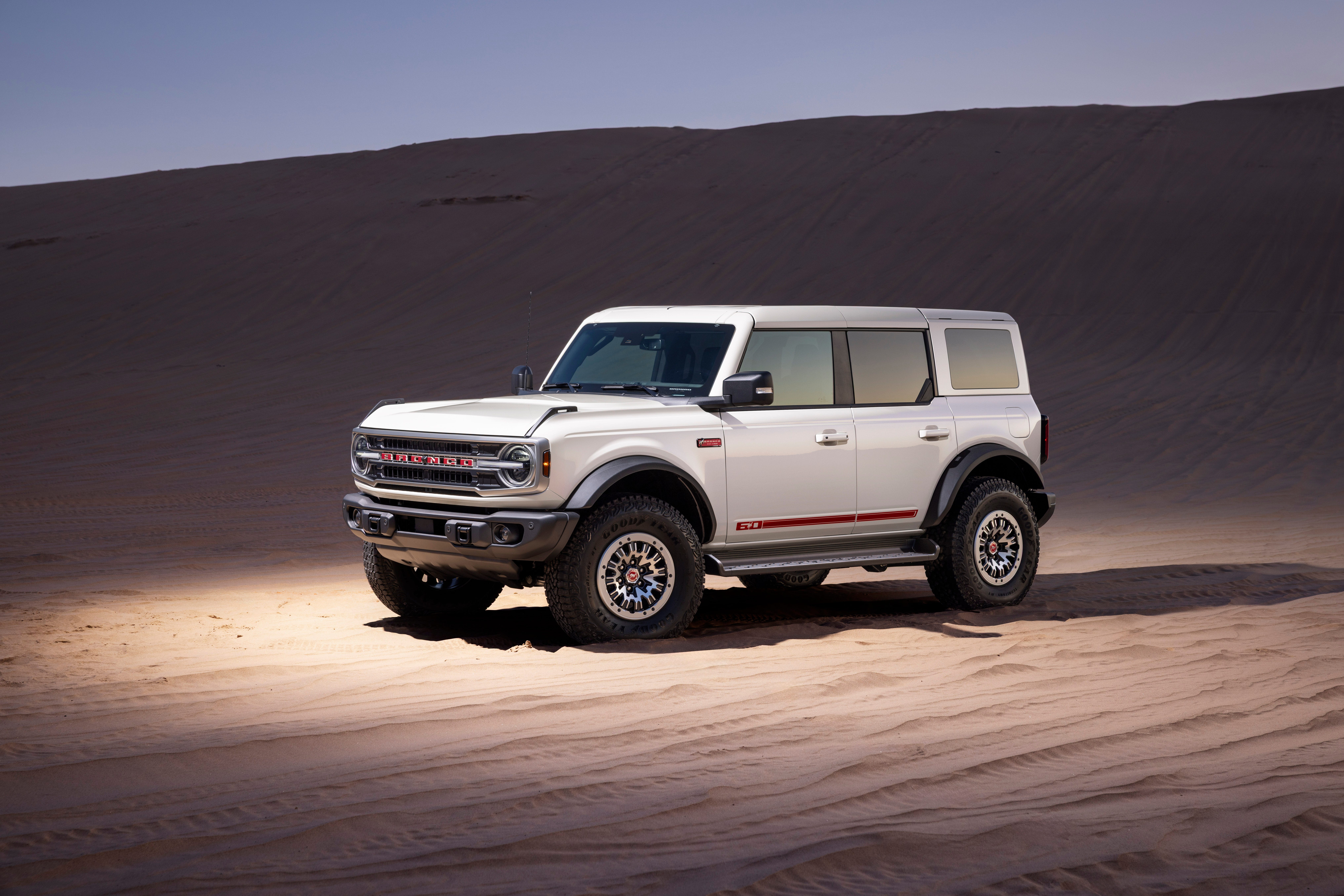 Ford Recalls 565K Bronco, Bronco Raptor SUVs over Potential Engine Fires