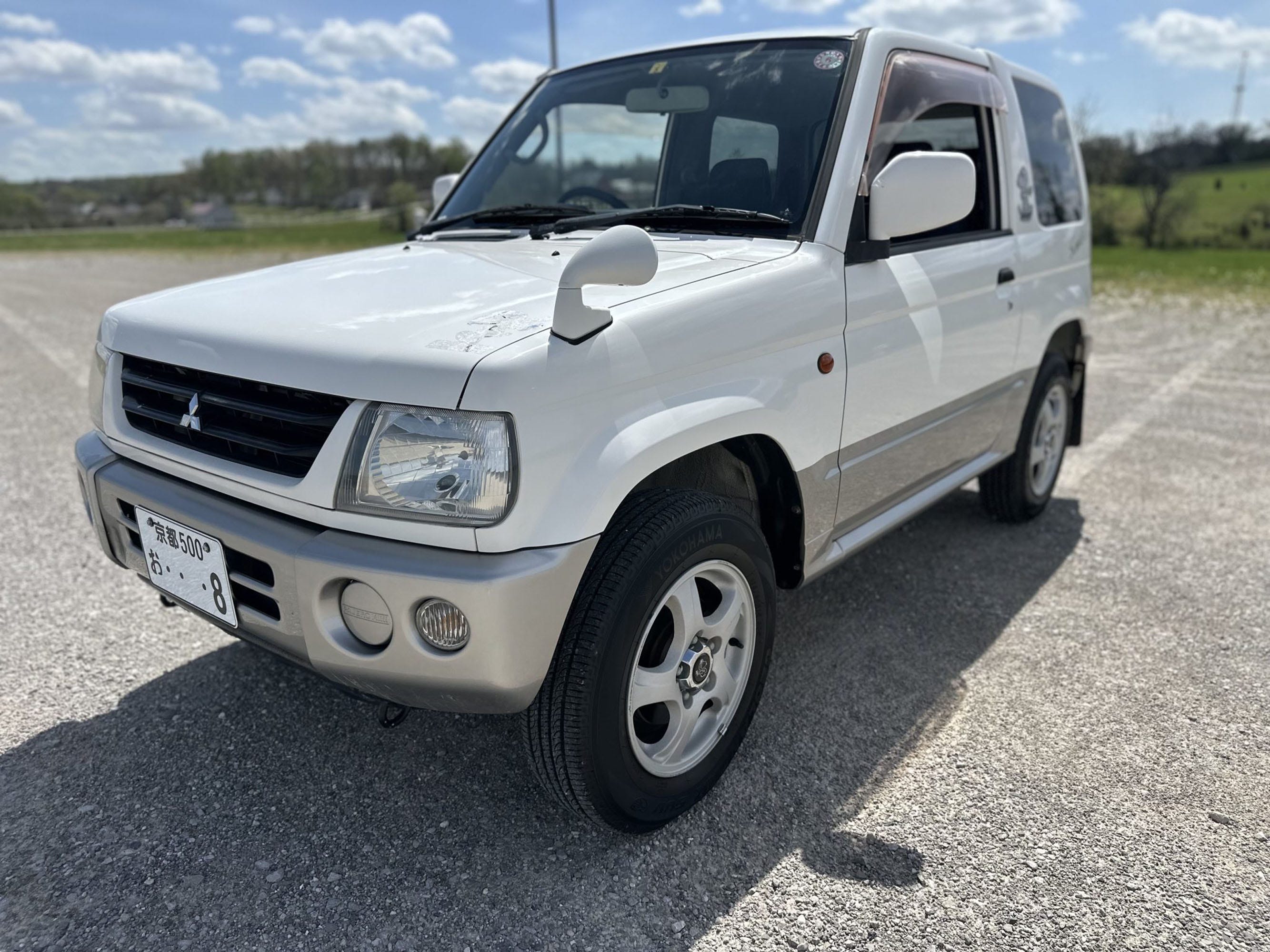 2000 Mitsubishi Pajero Mini on Bring a Trailer Is Perfect for a Peanuts Fan