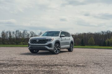 View Photos of the 2026 Volkswagen Atlas SEL Premium R-Line