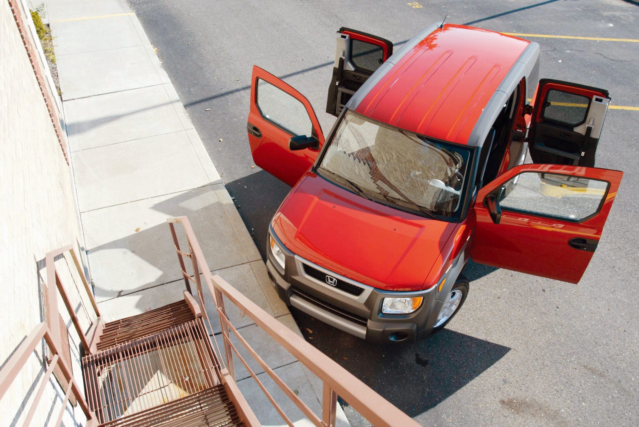 Tested: 2003 Honda Element EX Is a Dorm Room on Wheels