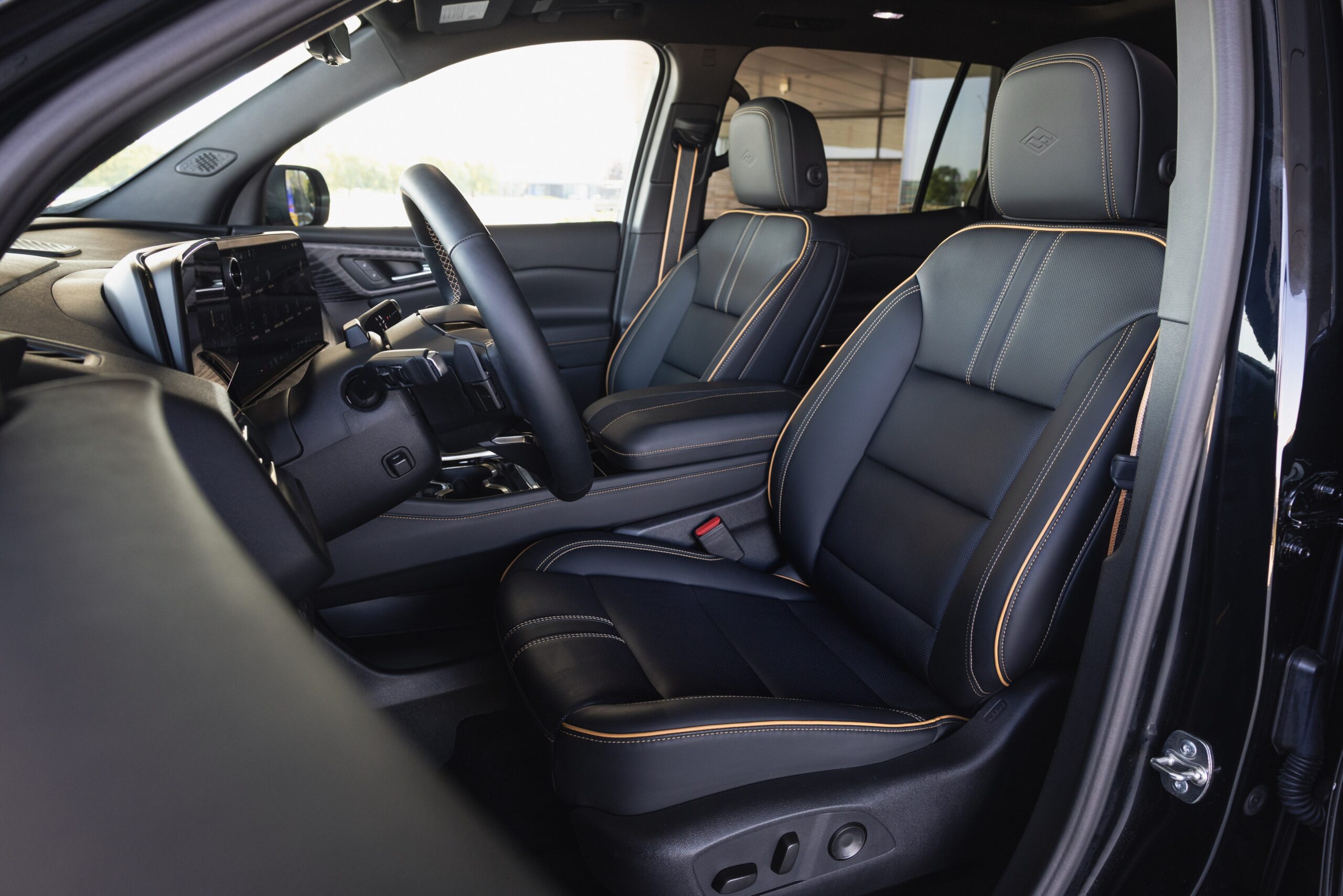View Interior Photos of the 2027 Chevy Traverse High Country