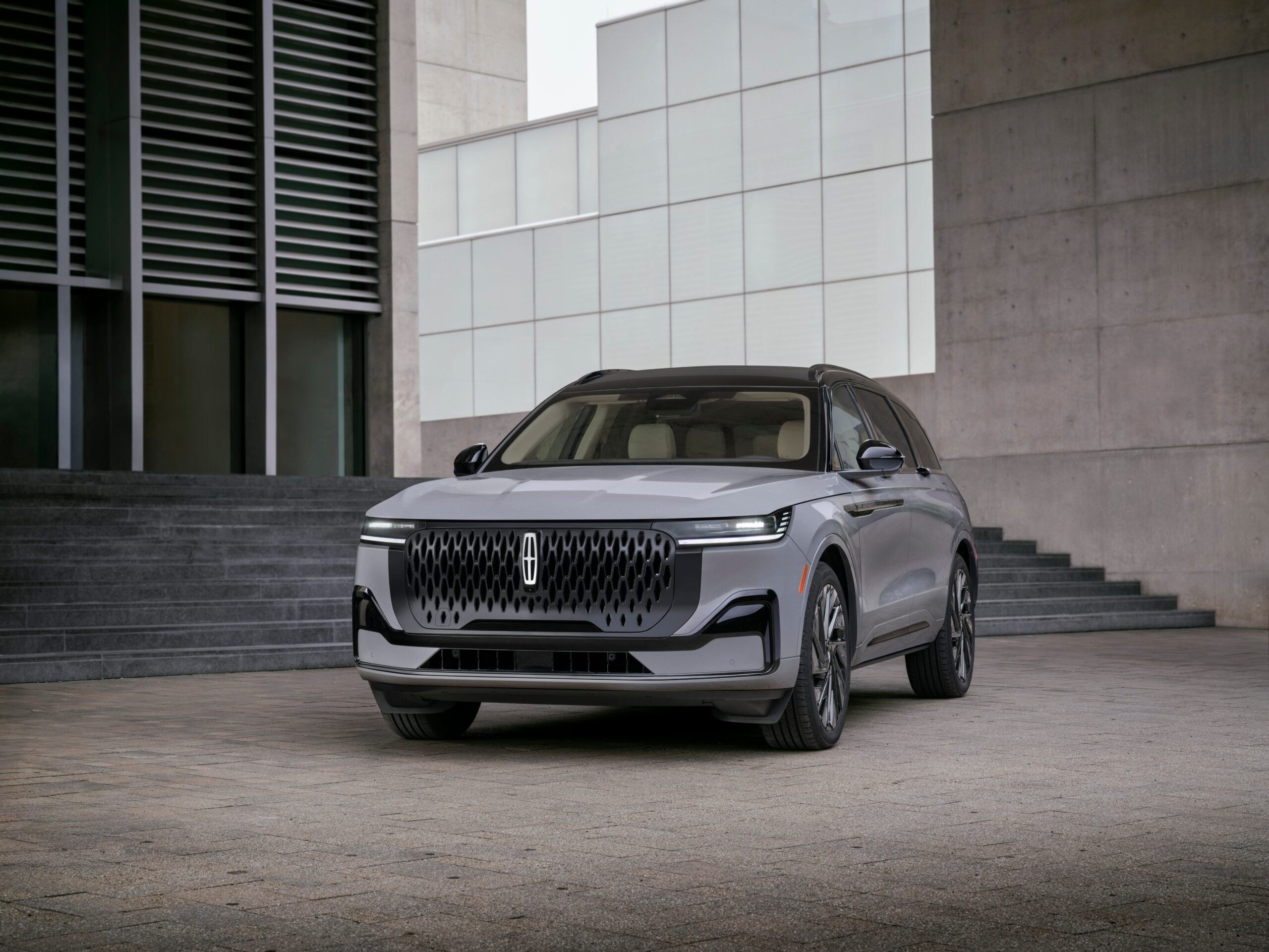 2027 Lincoln Nautilus Hybrid