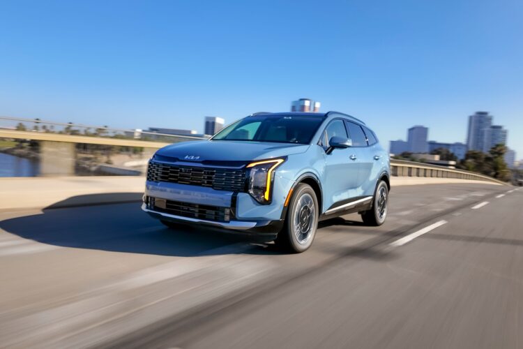 View Exterior Photos of the 2026 Kia Sportage Hybrid SX-Prestige