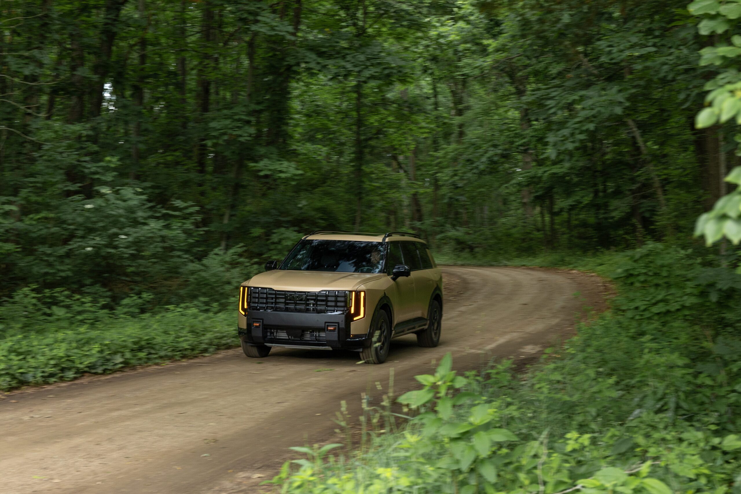 View Exterior Photos of the 2027 Kia Telluride X-Pro
