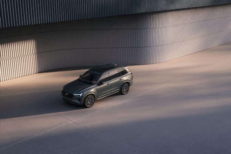 2028 Volvo XC90’s New Plug-in Hybrid Powertrain Will Save You Money