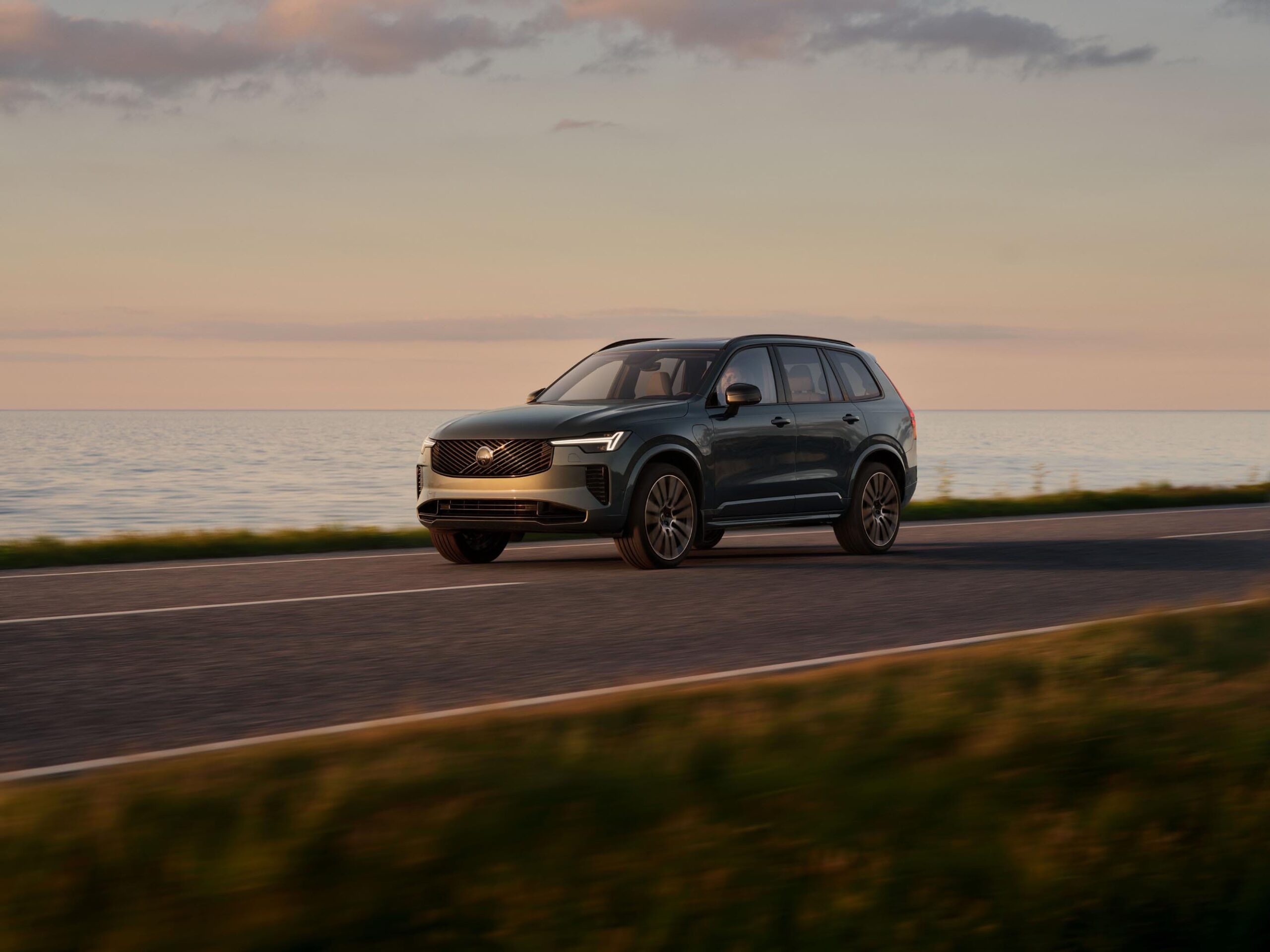 2028 Volvo XC90 Hybrid