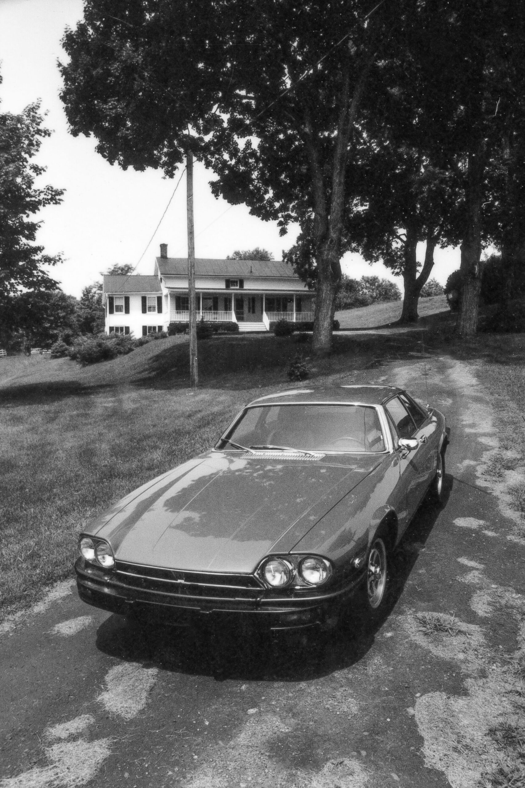 View Photos of the 1976 Jaguar XJ-S