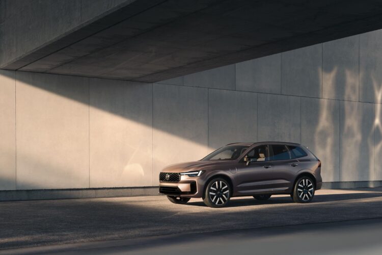 2028 Volvo XC60 Has a Prettier Face and a Lot More Electric-Only Range