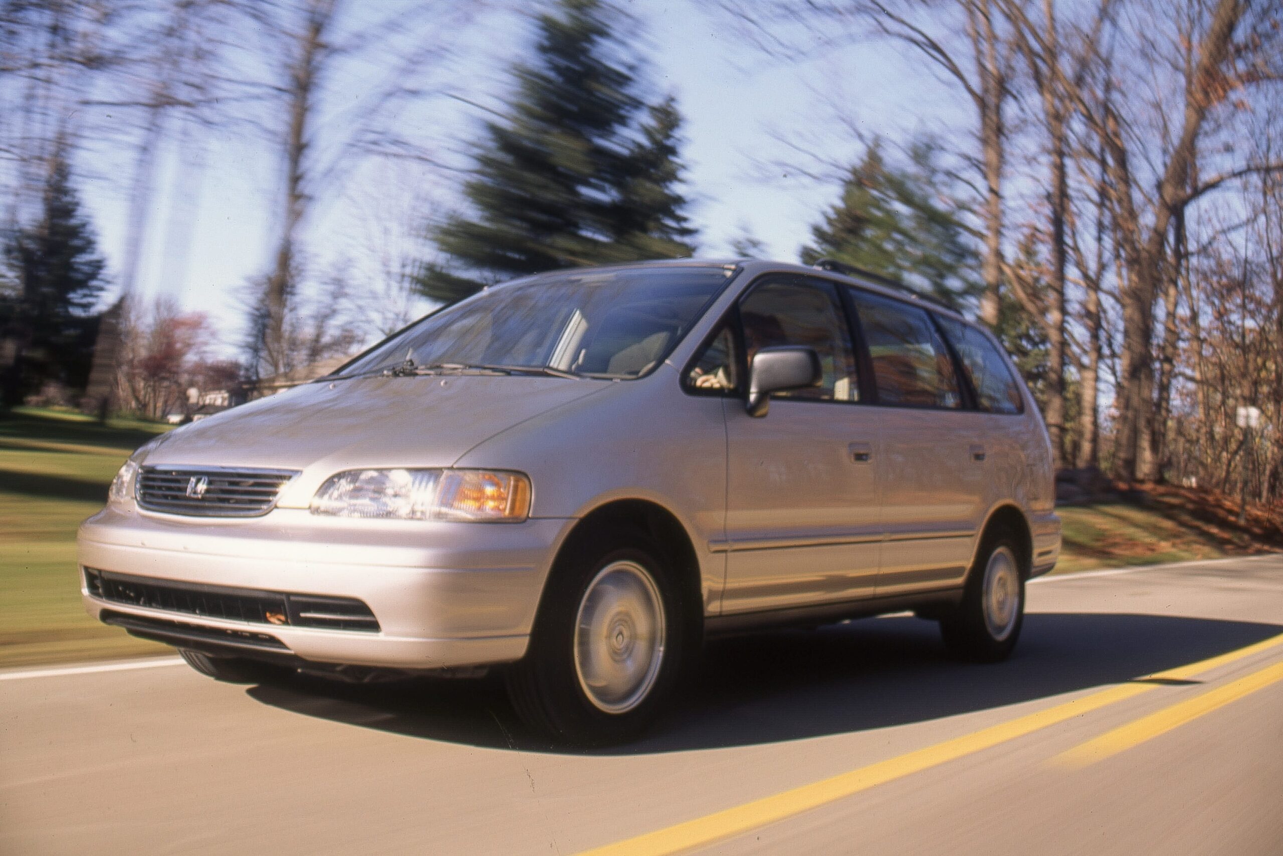 A Minivan That Also Isn’t One: 1995 Honda Odyssey EX Tested