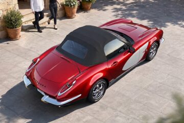 Mitsuoka LA1 Is a Miata-Based Miniature C1 Corvette You Can Drive