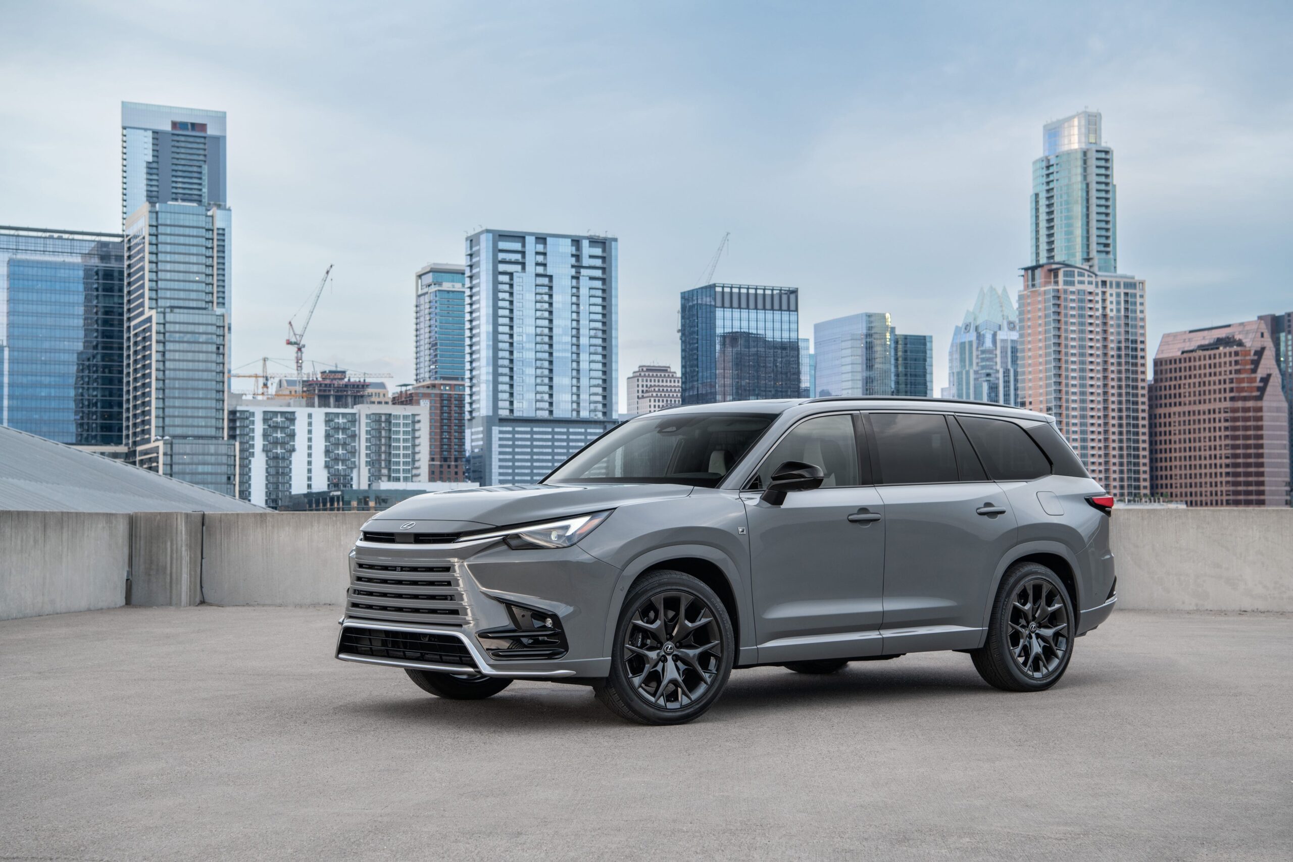 The Plug-In Hybrid Lexus TX550h+ Has Been Discontinued for 2027