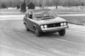 View Photos of the 1976 Renault 17 Gordini